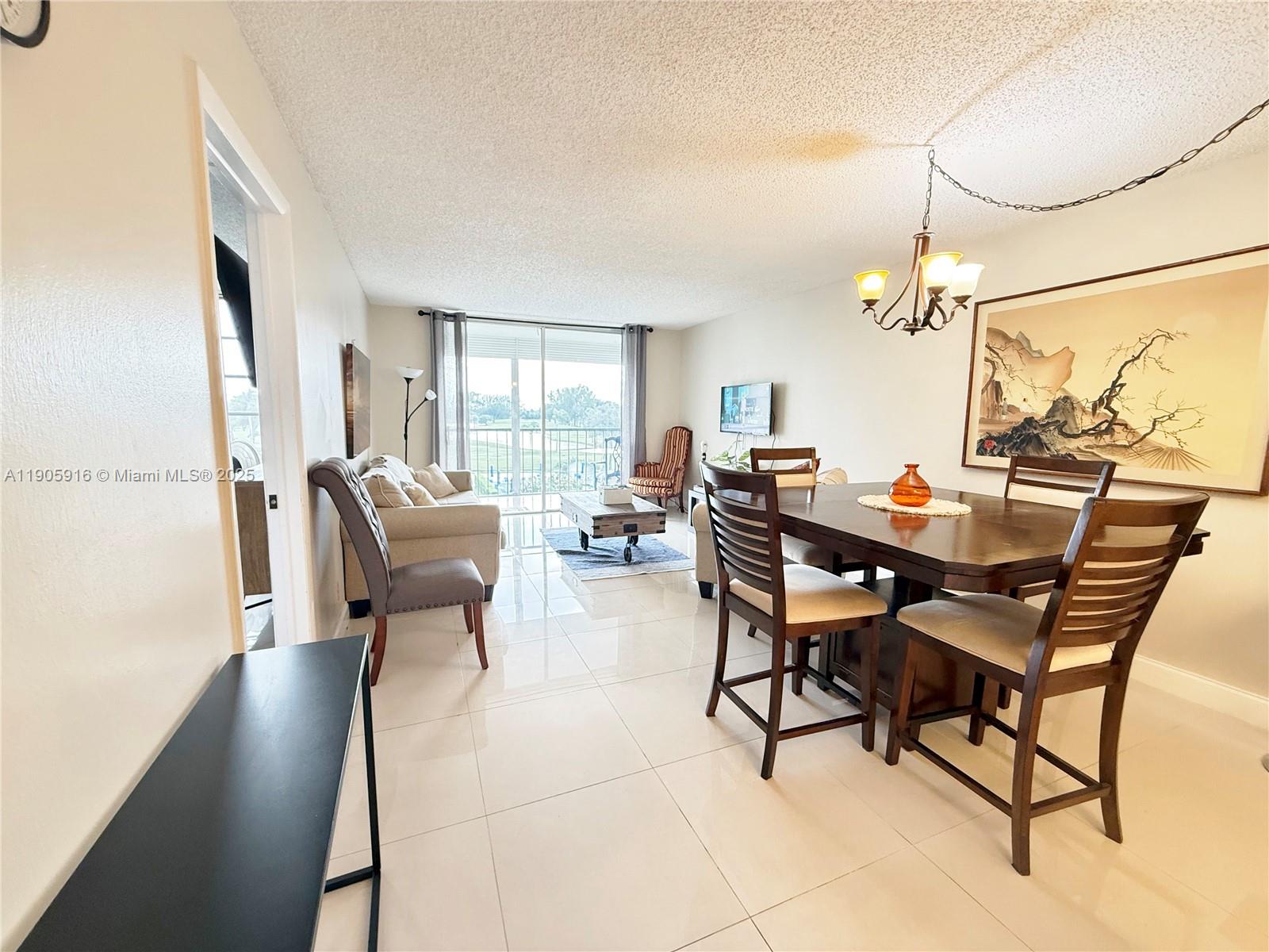 HOLLYBROOK GOLF AND - Residential Lease