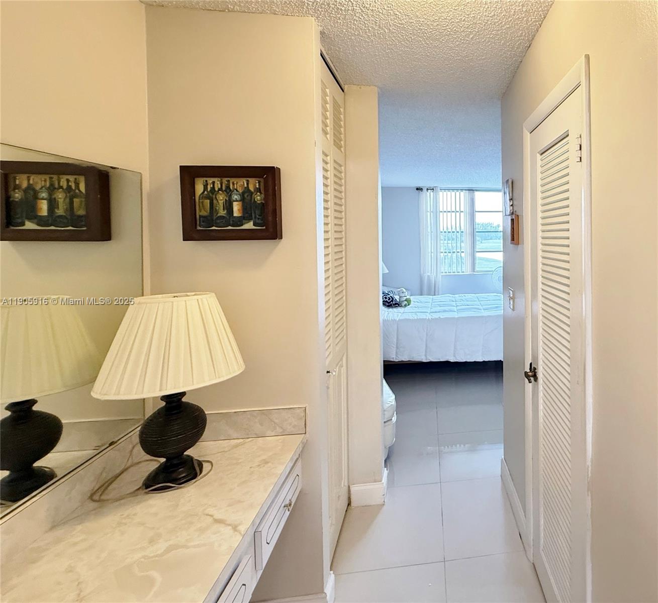 HOLLYBROOK GOLF AND - Residential Lease