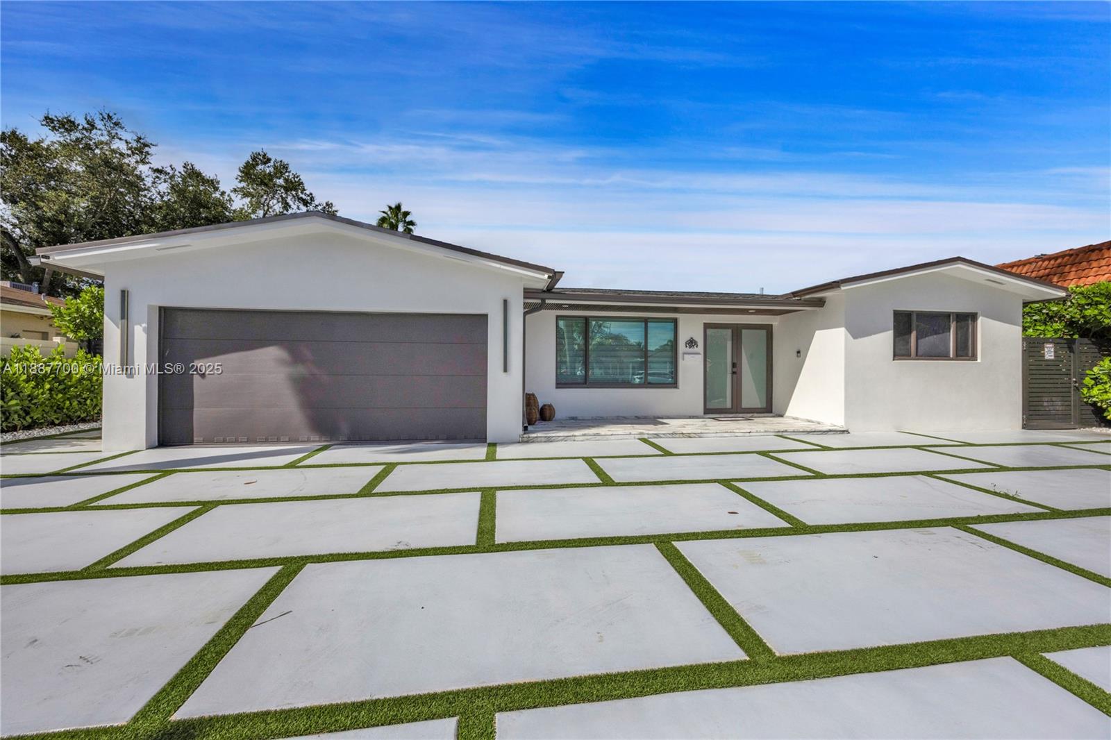HOLLYWOOD HILLS AMEN PLAT - Residential Lease