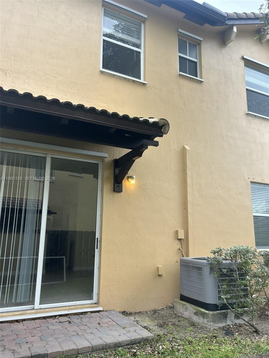 THE SHORES CONDO NO 3 - Residential Lease