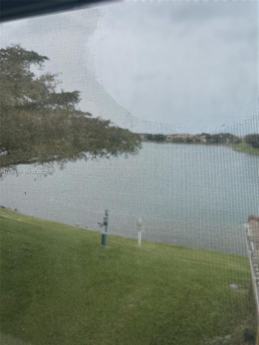 THE SHORES CONDO NO 3 - Residential Lease