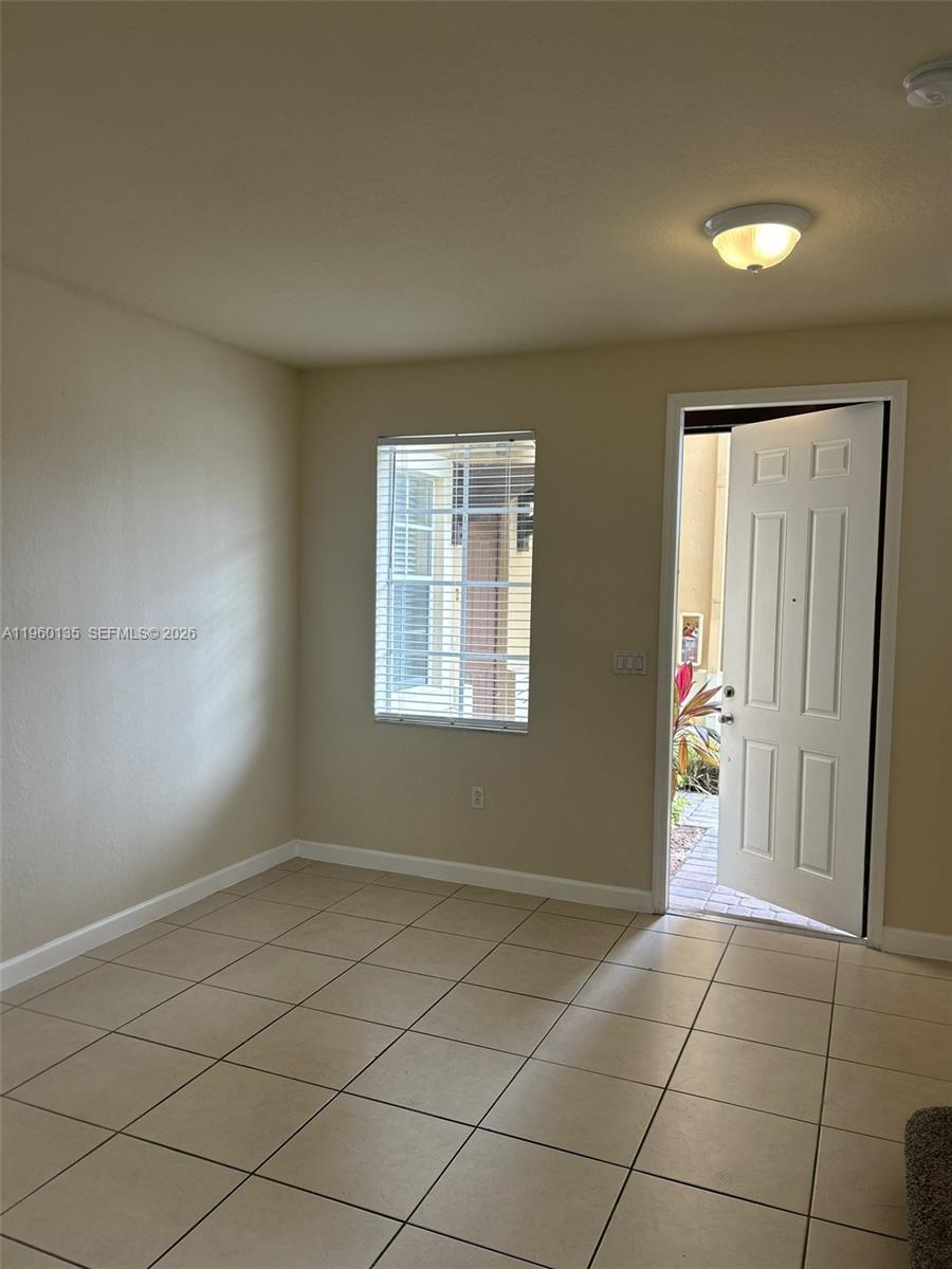 THE SHORES CONDO NO 3 - Residential Lease