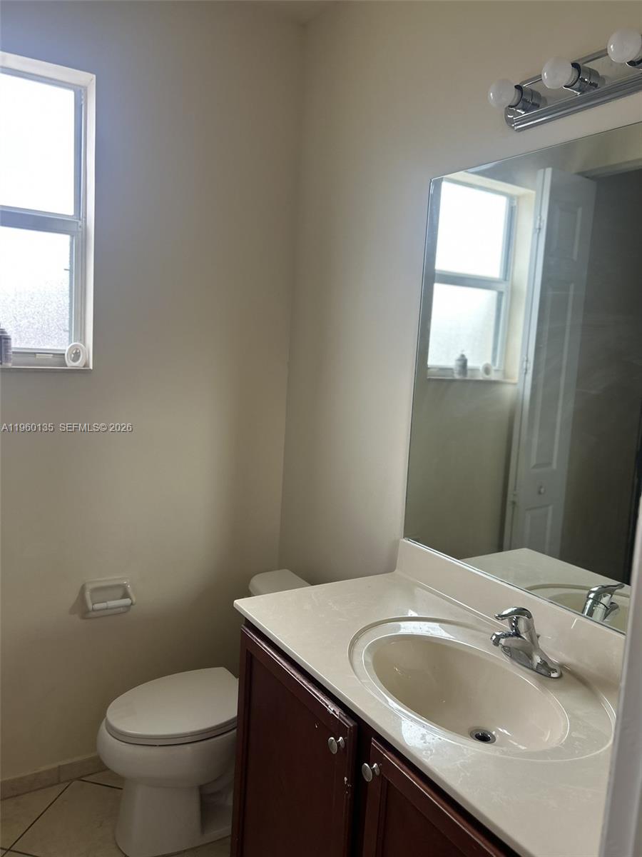 THE SHORES CONDO NO 3 - Residential Lease