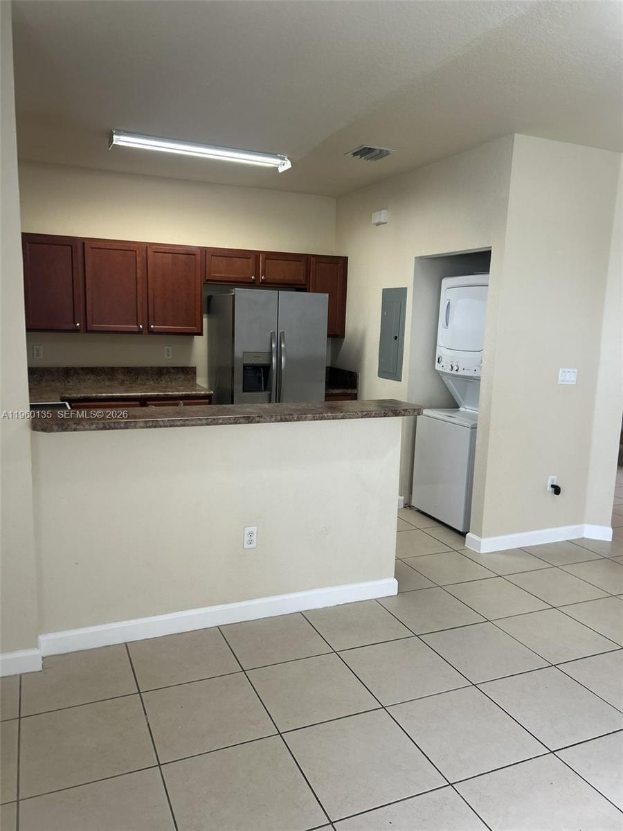 THE SHORES CONDO NO 3 - Residential Lease