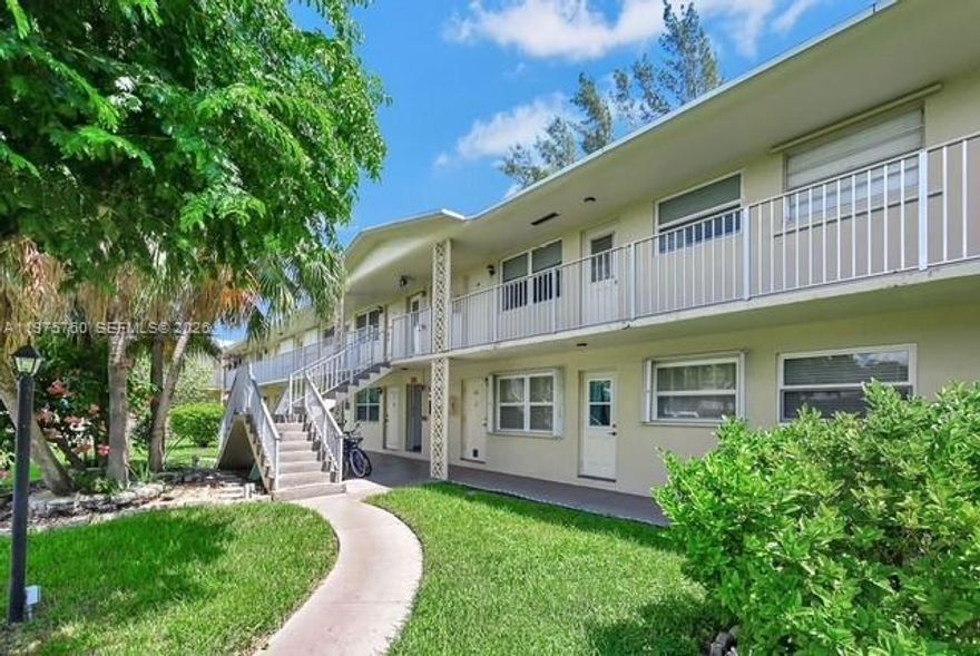 BOUTIQUE-STYLE CONDO WITH VERY LOW MAINTENANCE IN HOLLYWOOD, FL, ONLY $410/MONTH! MINUTES FROM HOLLYWOOD
BEACH AND BROADWALK. CURRENTLY RENTED FOR $1,550/MONTH WITH STEADY TENANT, LEASE EXPIRING 10/31. UNIT FEATURES
CENTRAL A/C, EXTRA STORAGE SPACE, AND 1-CAR ASSIGNED PARKING. NO AGE RESTRICTIONS. QUIET WELL
KEPT COMMUNITY EAST OF US1. SUBDIVISION OFFERS COMMUNITY SWIMMING POOL AND CLUBHOUSE. CONDO
ASSOCIATION WITH HEALTHY FINANCIALS AND INSURANCE, FREE OF DEBTS, LIENS, OR VIOLATIONS