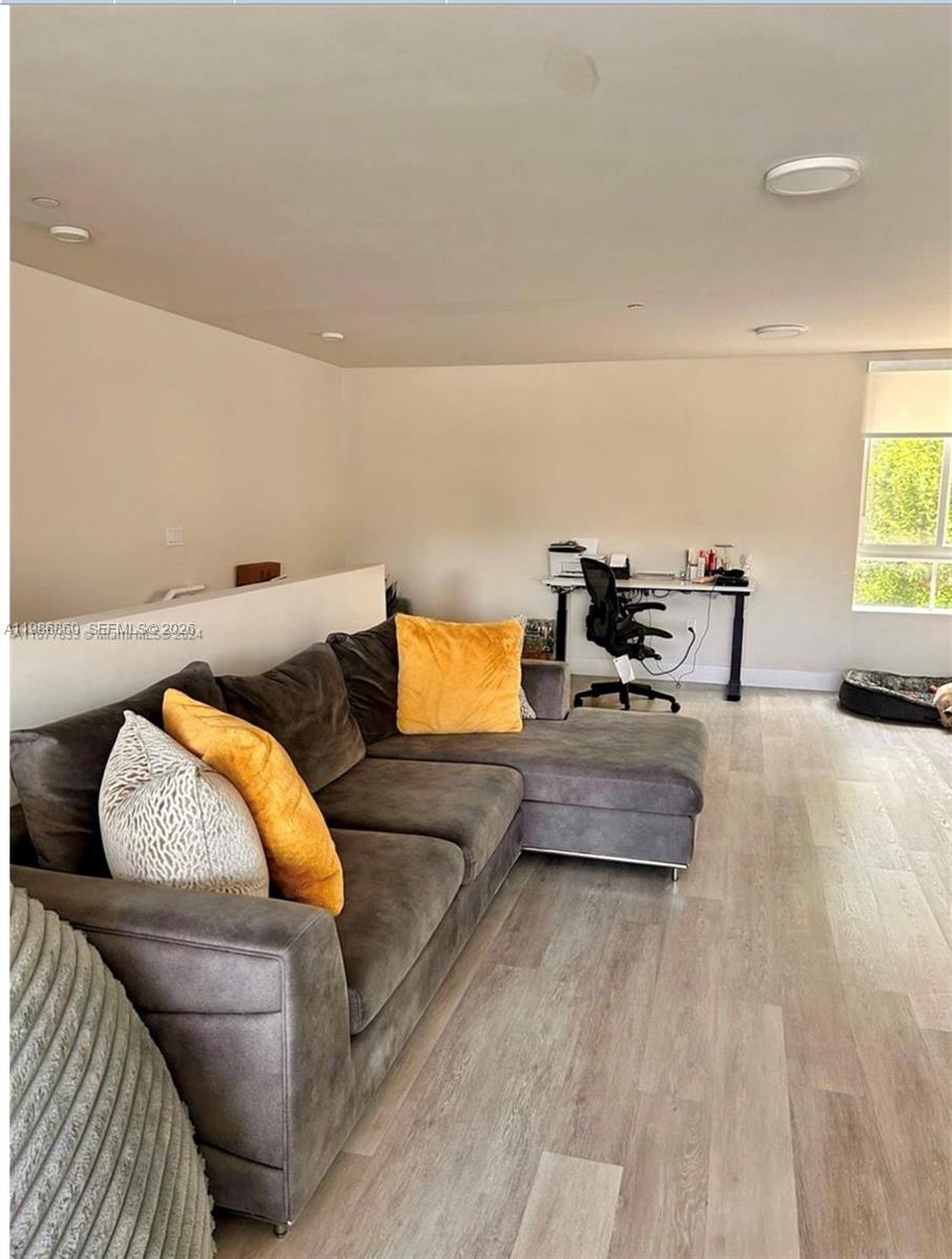 RIVERWOOD - Residential Lease