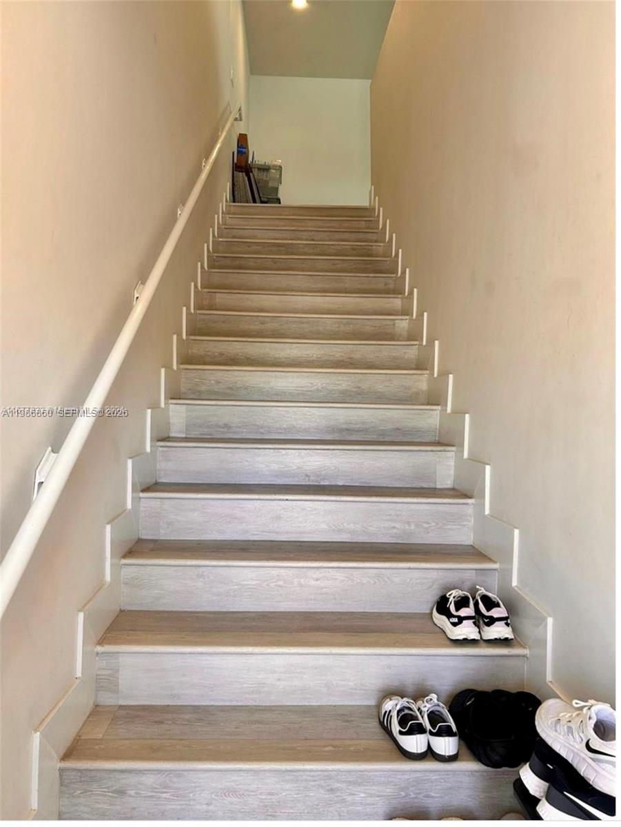 RIVERWOOD - Residential Lease