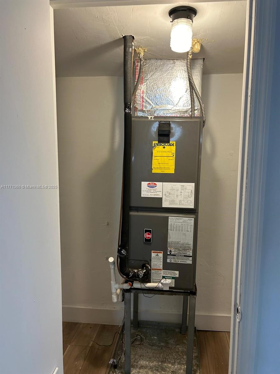 LINCOLN ROAD VILLAS CONDO - Residential