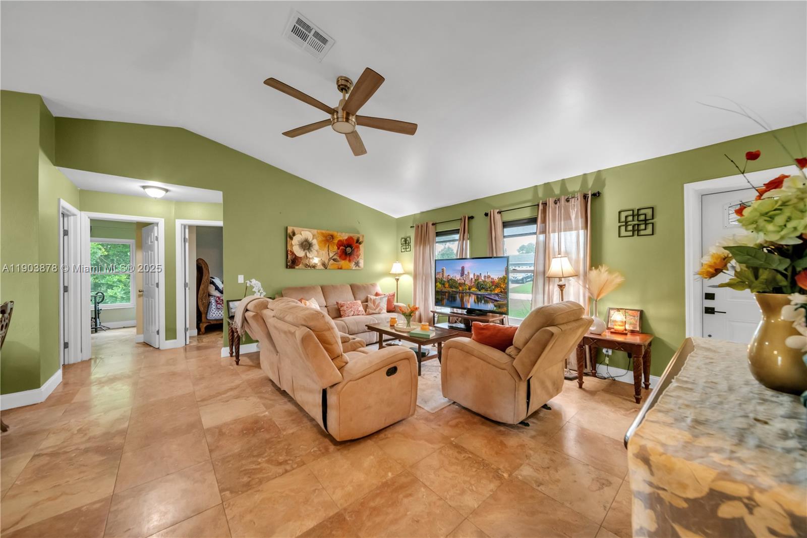 SAN CARLOS PARK - Residential