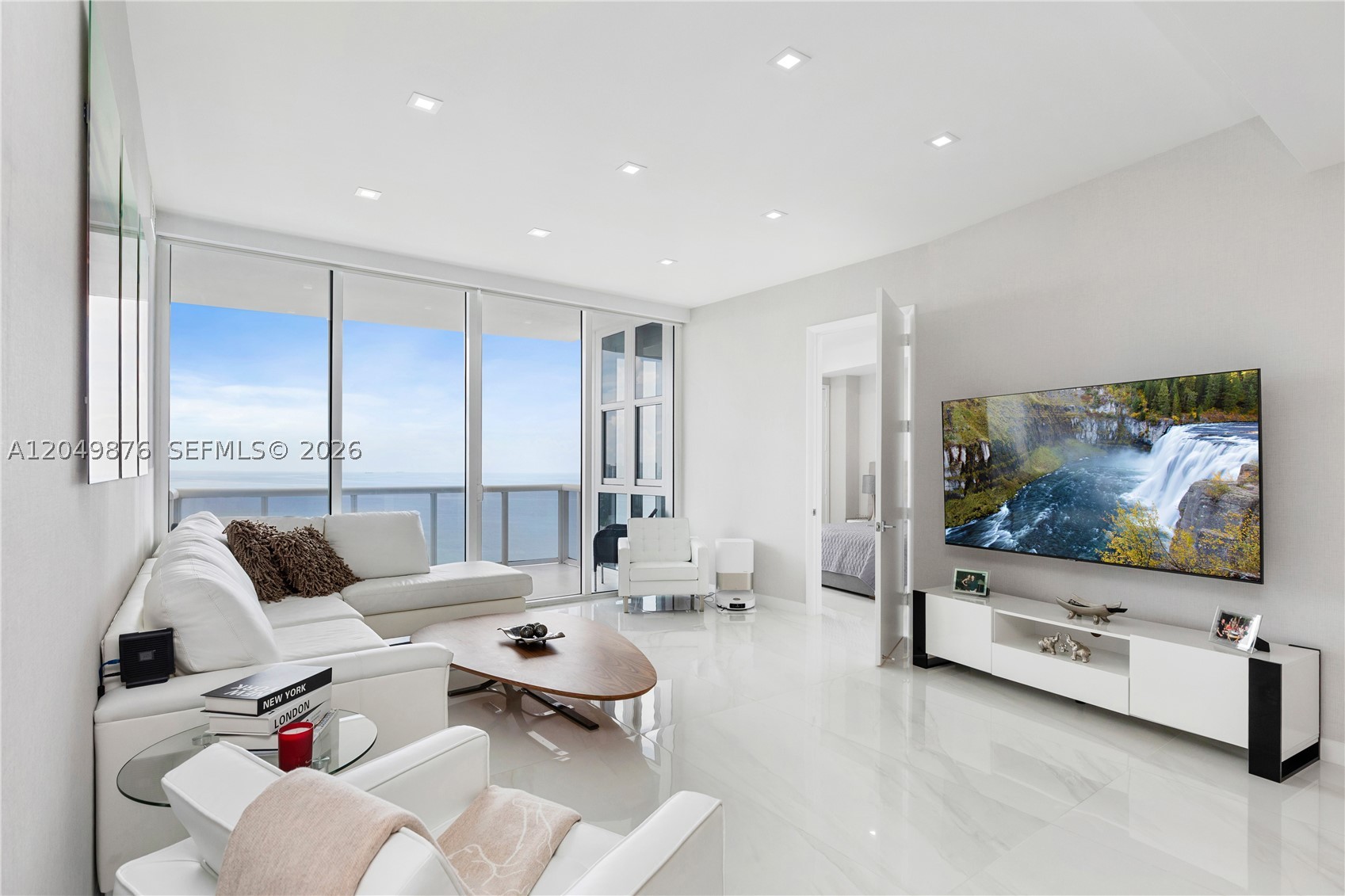 18201 Collins Ave 3504