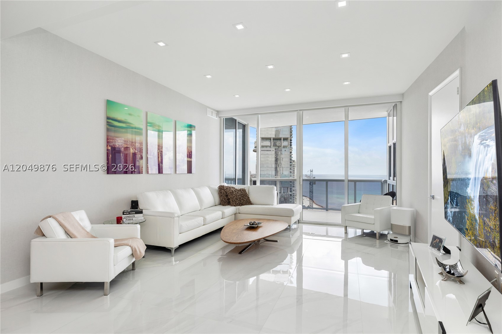 18201 Collins Ave 3504