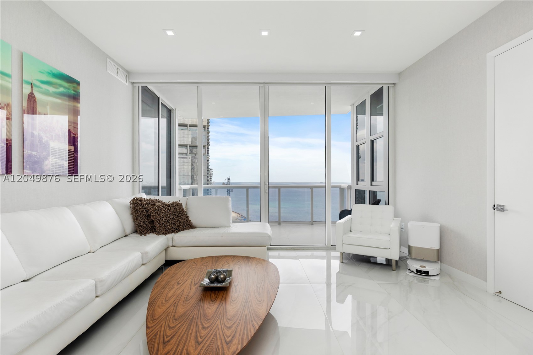 18201 Collins Ave 3504