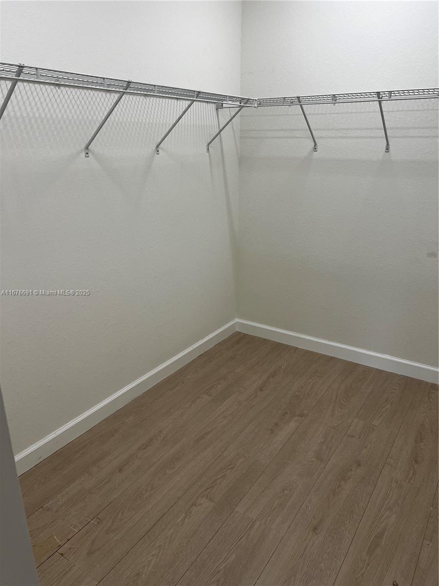 BAYWINDS OF GALAPAGOS FIR - Residential