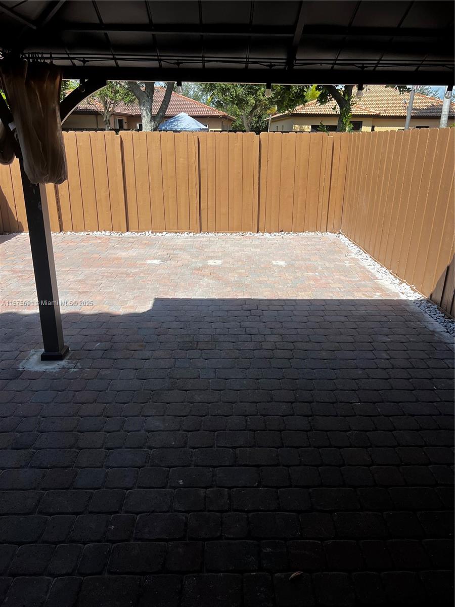 BAYWINDS OF GALAPAGOS FIR - Residential