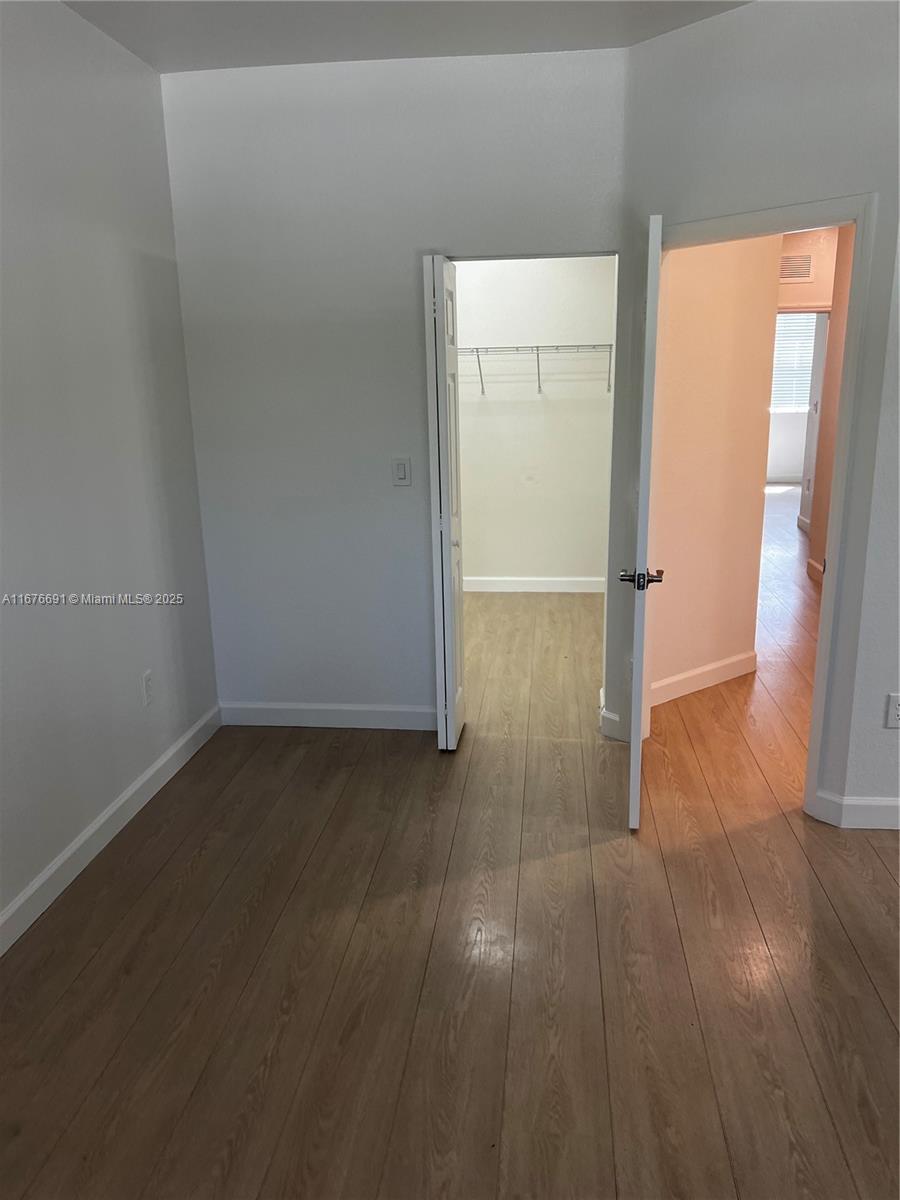 BAYWINDS OF GALAPAGOS FIR - Residential