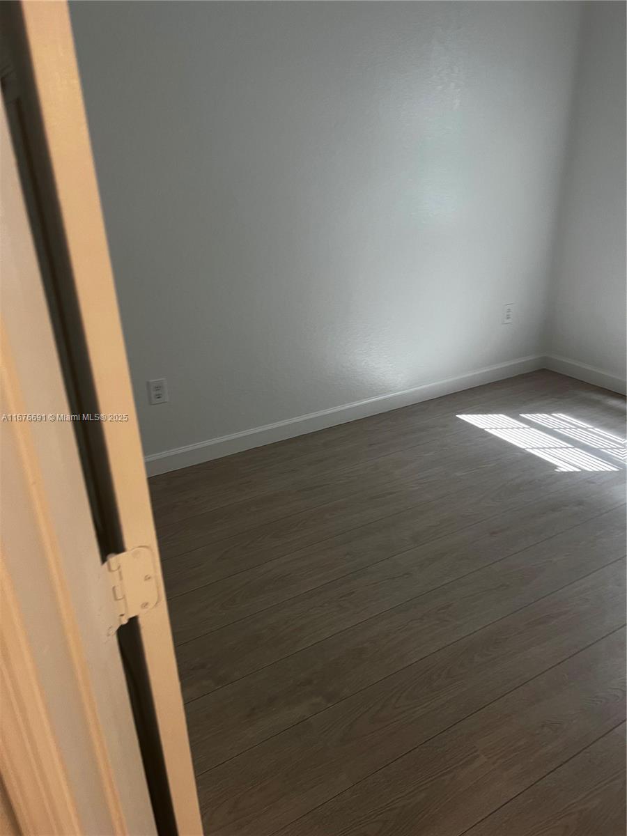 BAYWINDS OF GALAPAGOS FIR - Residential