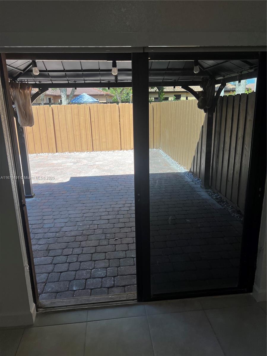 BAYWINDS OF GALAPAGOS FIR - Residential