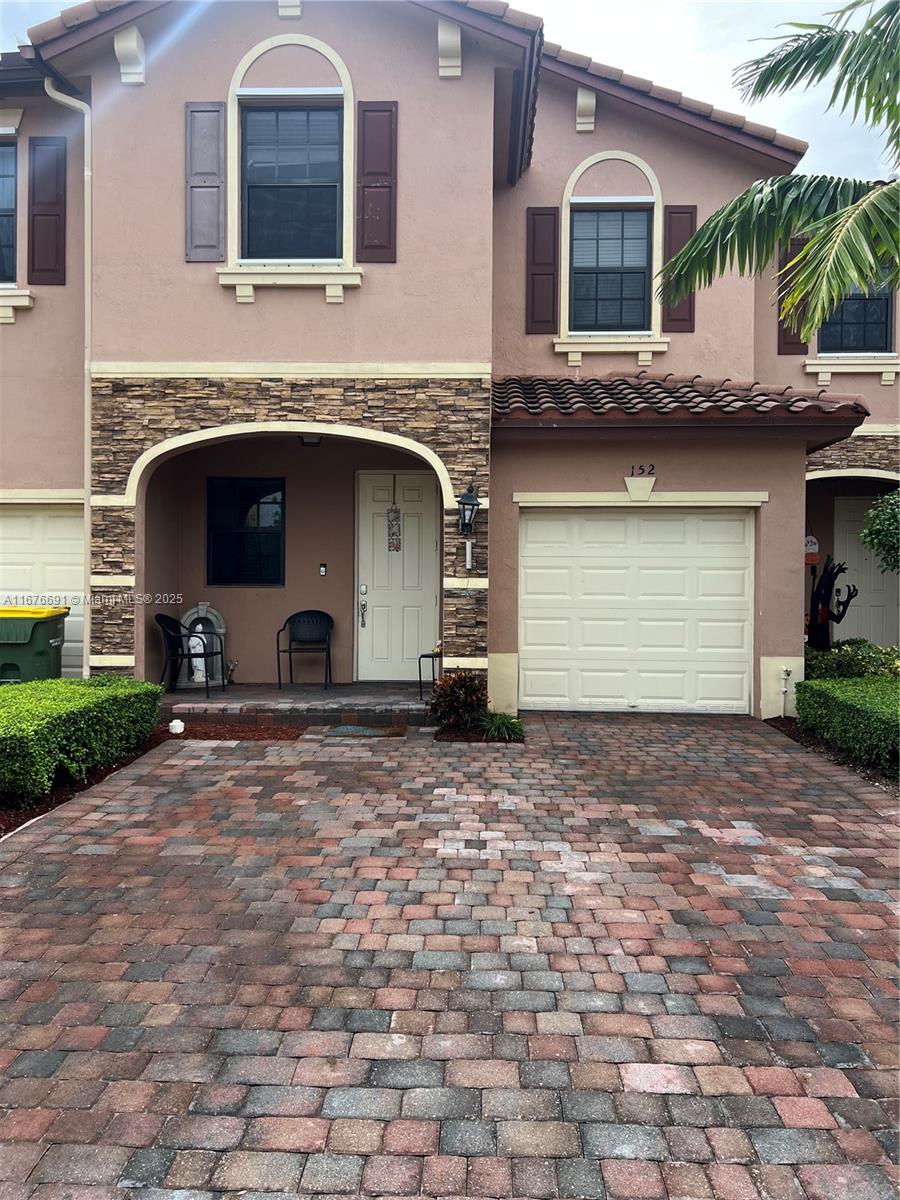 Property for Sale at 152 Se 37th Ter 152, Homestead, Miami-Dade County, Florida - Bedrooms: 3 
Bathrooms: 3  - $405,000