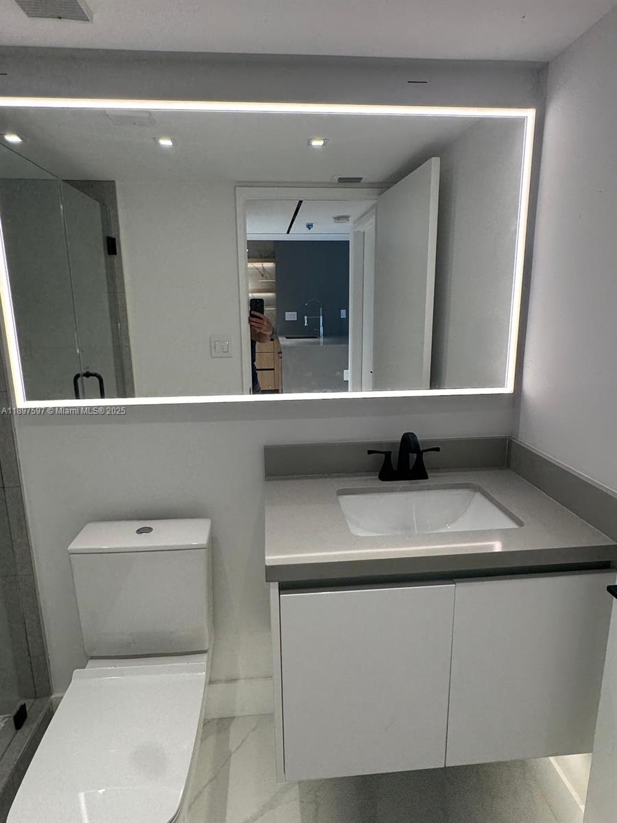 MADISON DOWNTOWN CONDO - Residential Lease