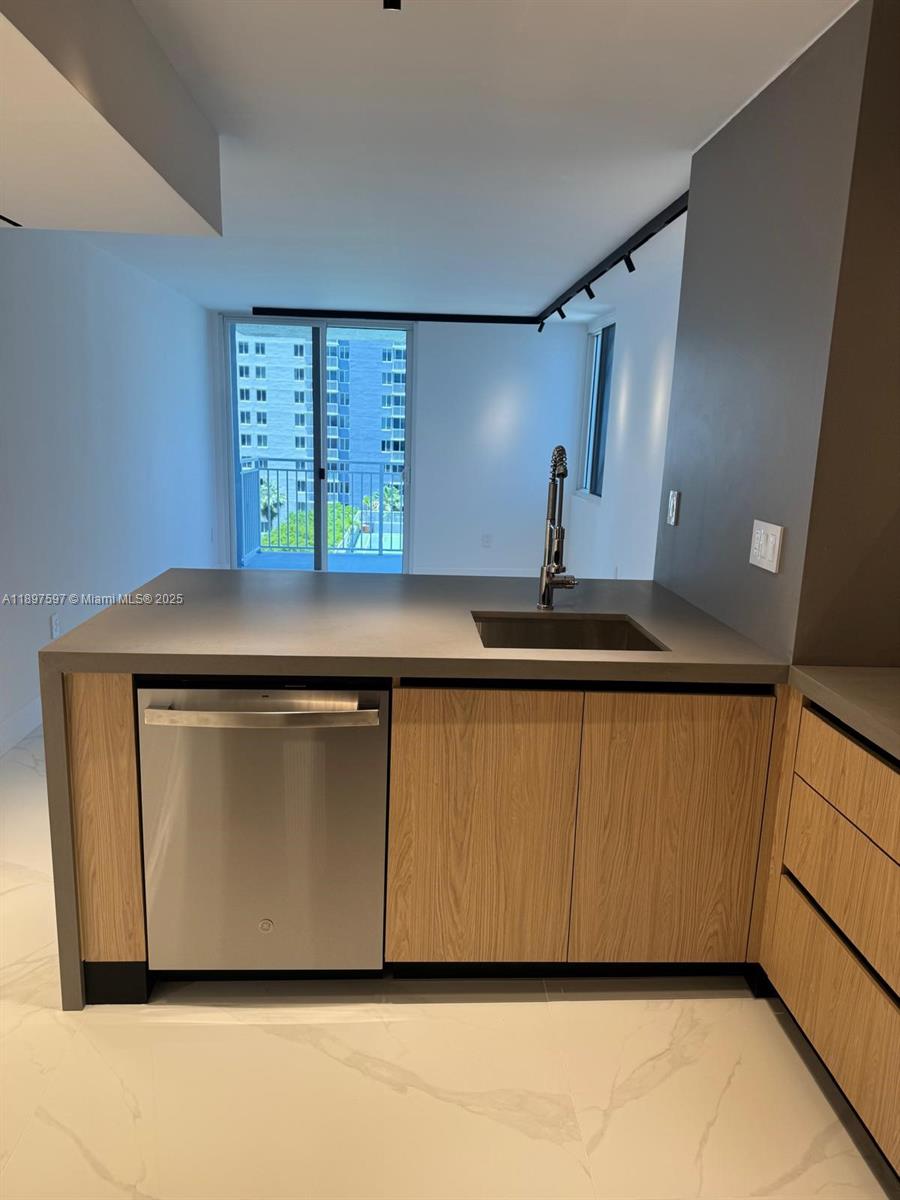 800 N Miami Ave E-901