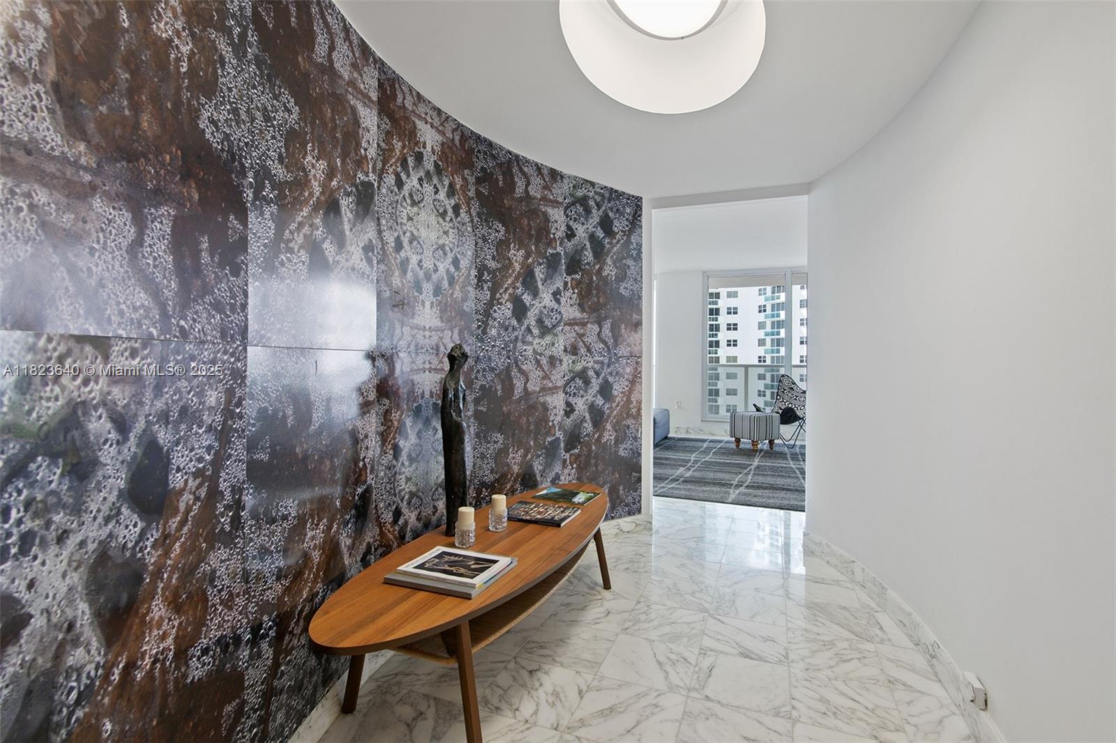 AQUARIUS CONDO - Residential