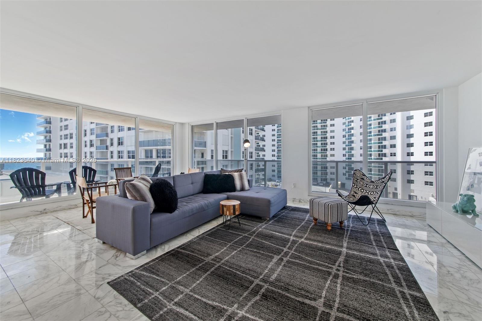 AQUARIUS CONDO - Residential