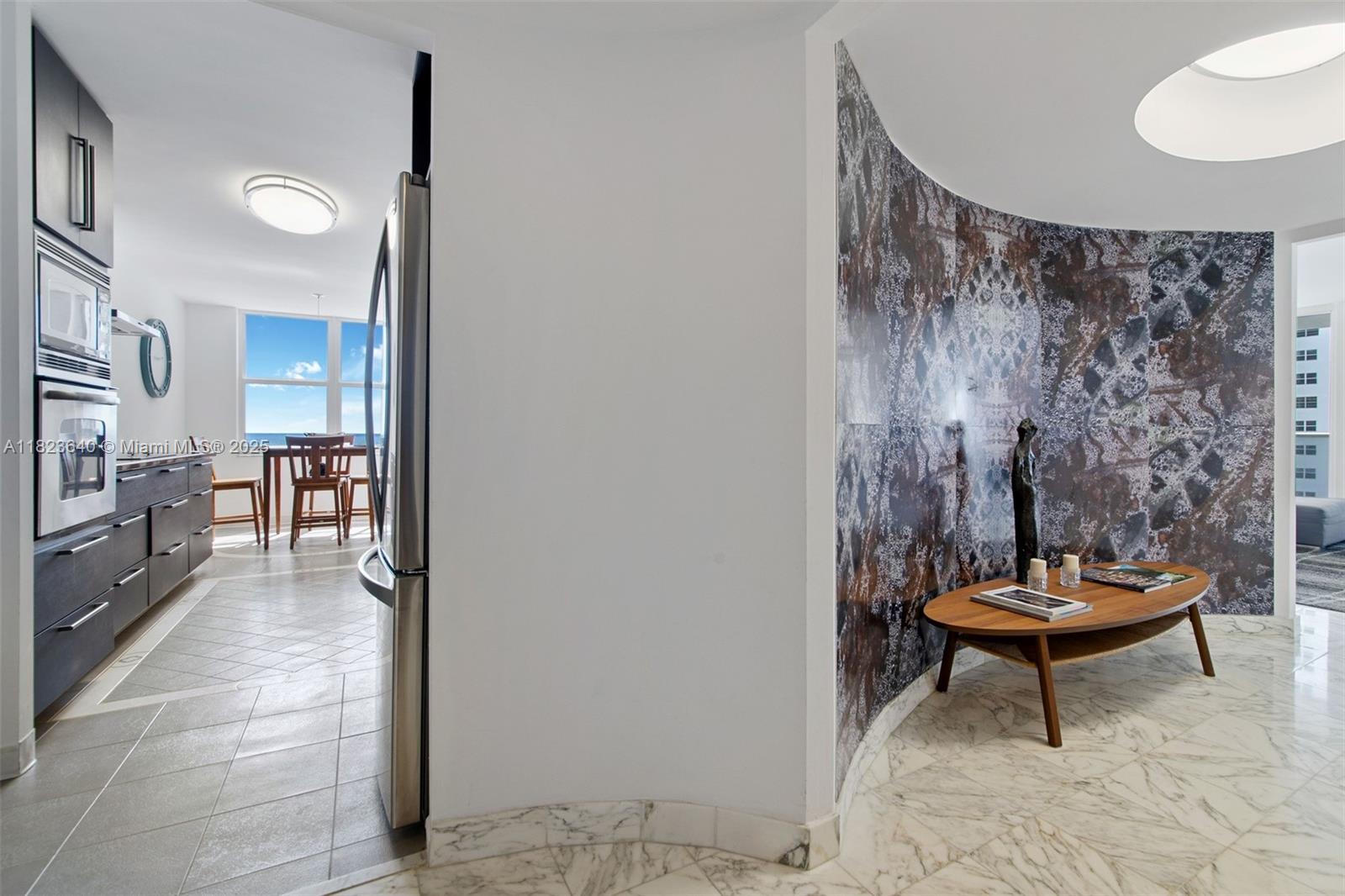 AQUARIUS CONDO - Residential