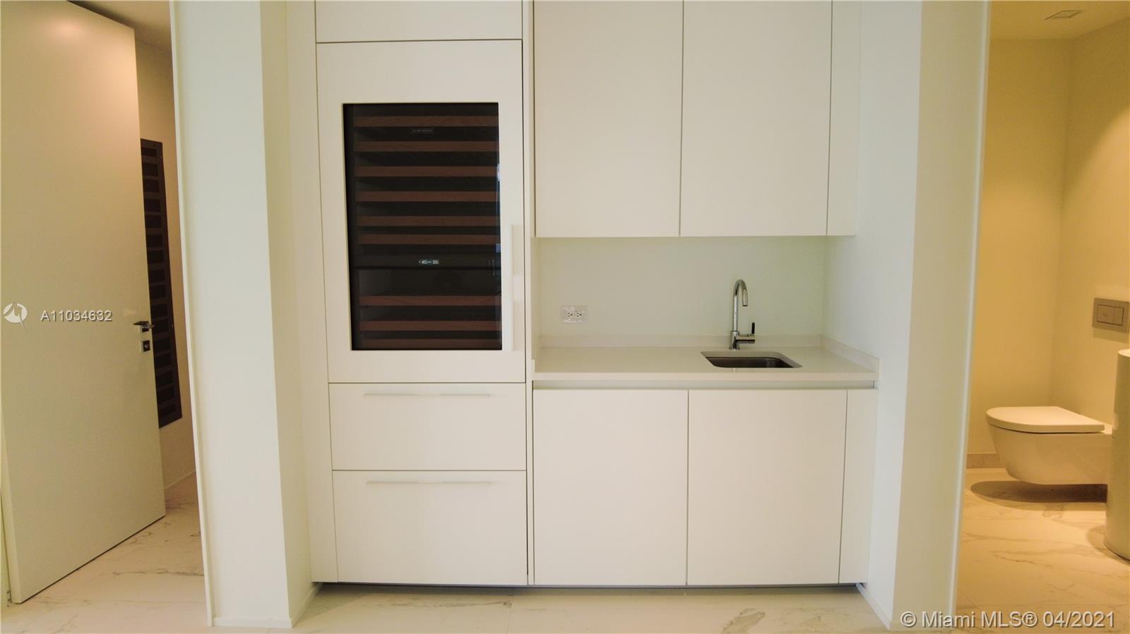 ONE THOUSAND MUSEUM CONDO - Residential