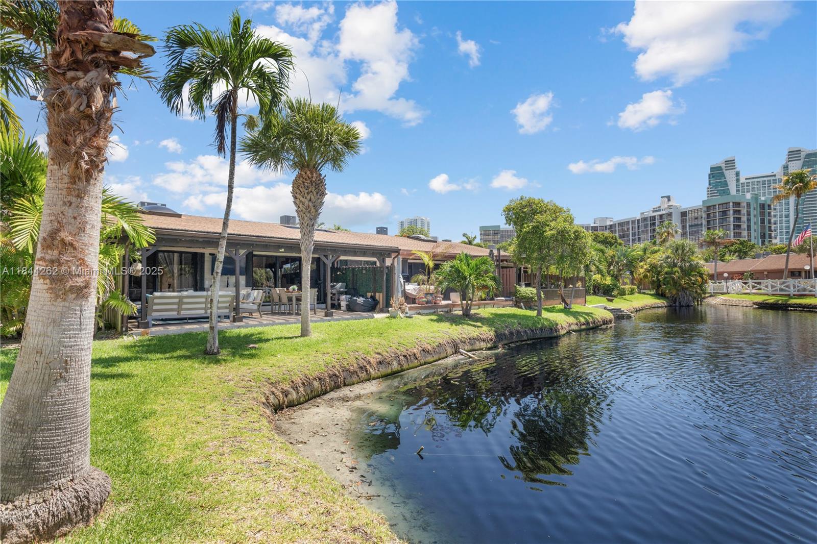 HARBOURWOOD SKETCH OF SUR - Residential Lease