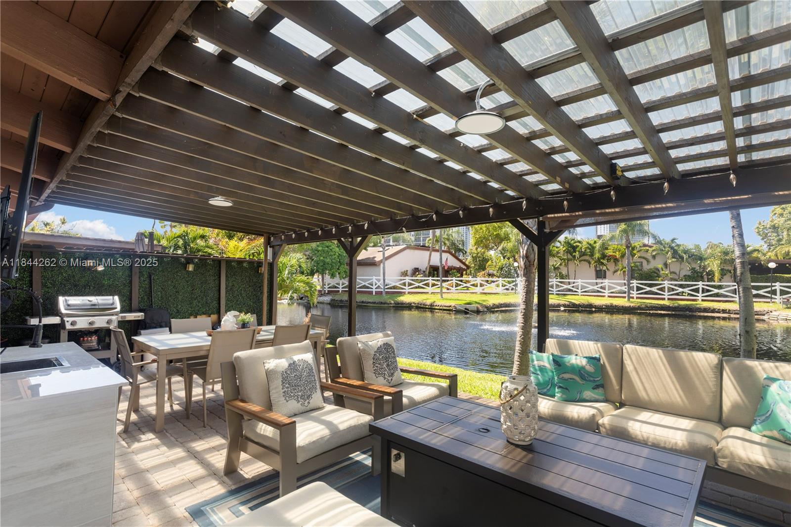 HARBOURWOOD SKETCH OF SUR - Residential Lease