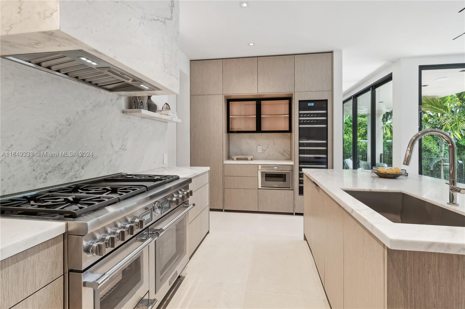 SAN MARINO ISLAND - Residential