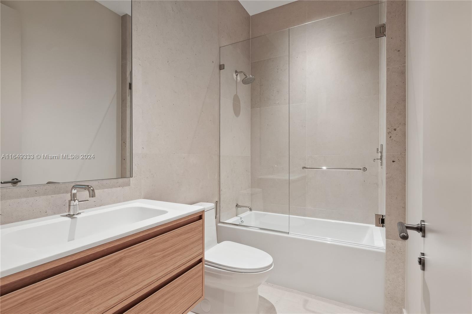 SAN MARINO ISLAND - Residential