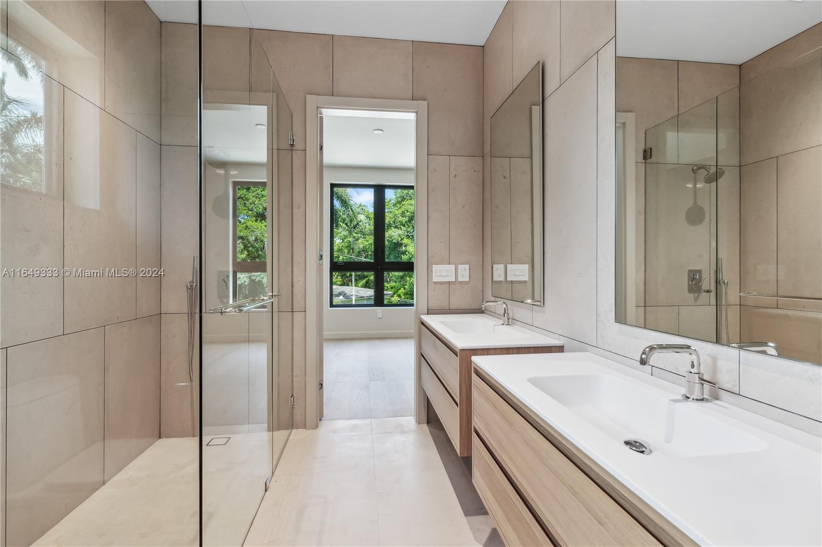 SAN MARINO ISLAND - Residential