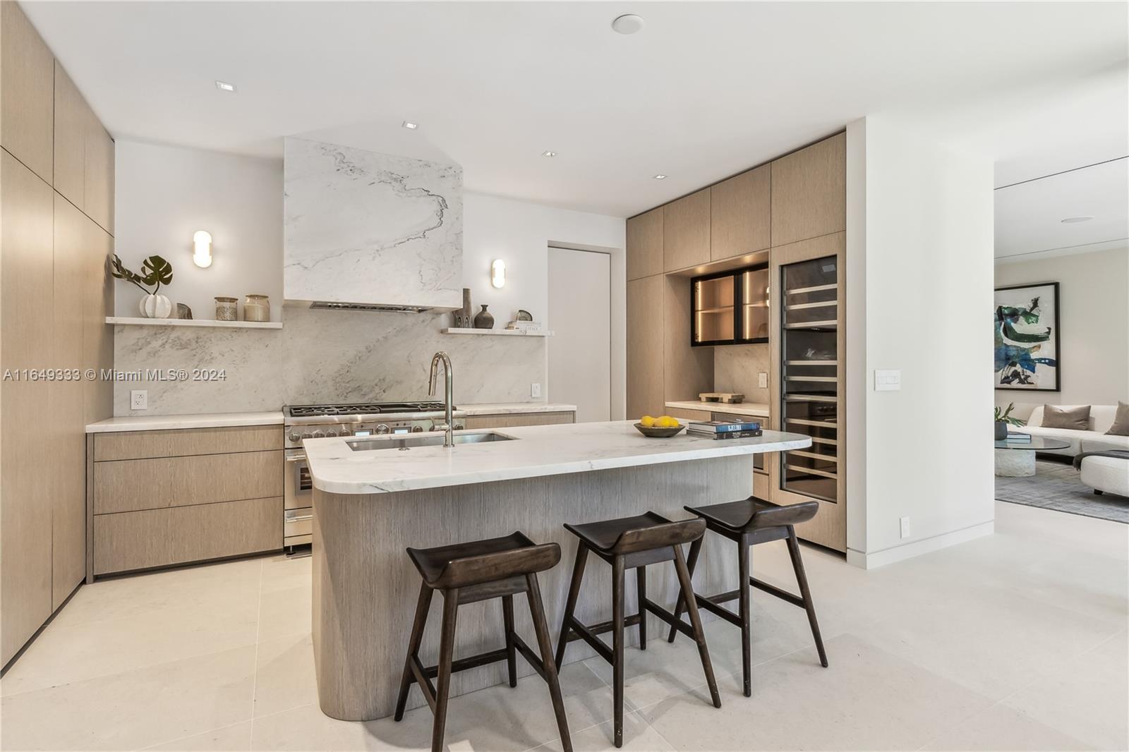 SAN MARINO ISLAND - Residential