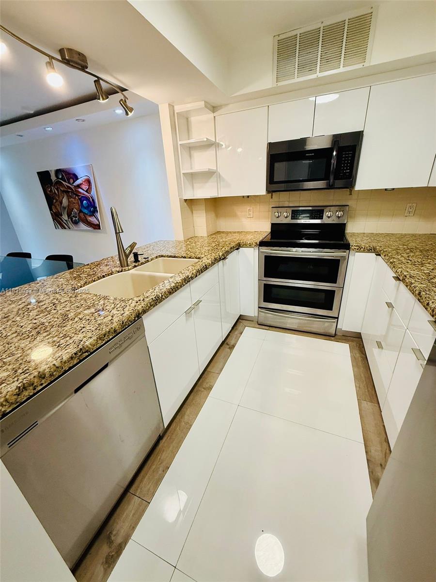 3800 N Hills Dr 312