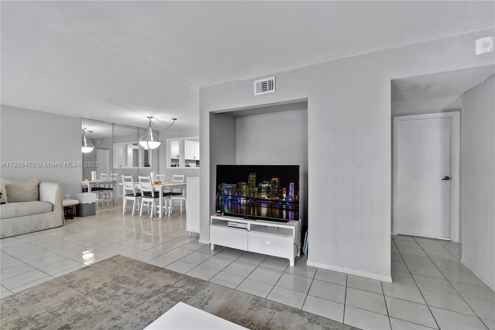 PLANTATION PINES CONDO - Residential