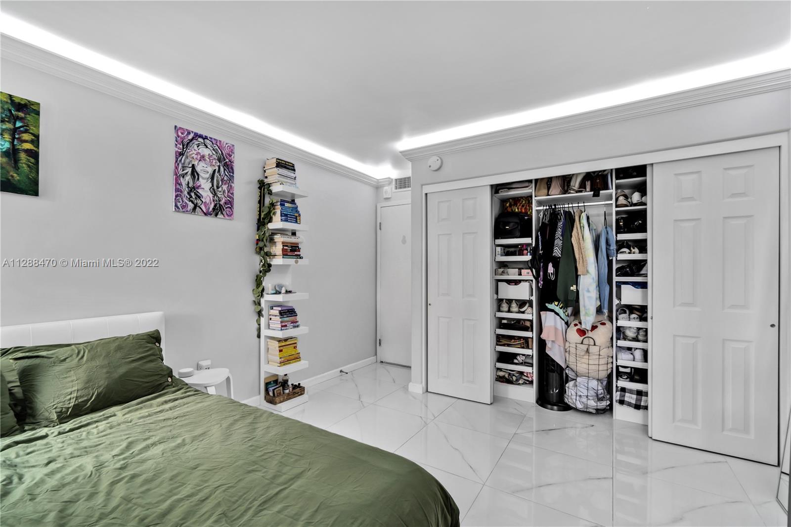 PLANTATION PINES CONDO - Residential