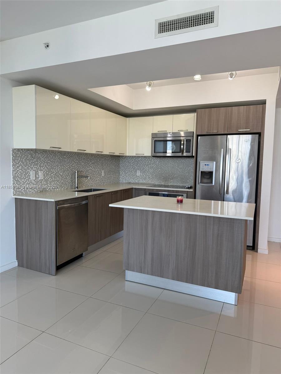 5252 PASEO CONDO - Residential