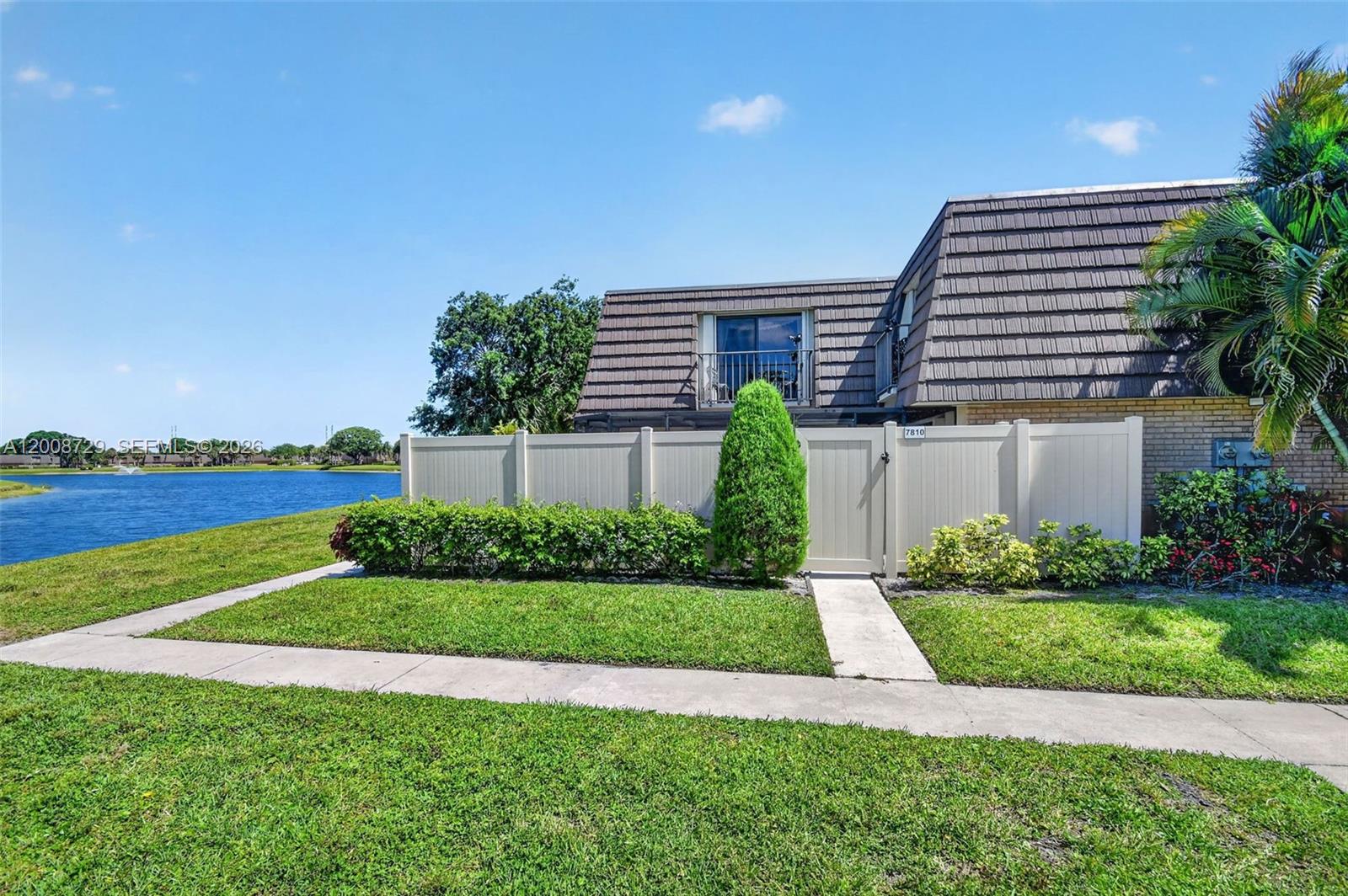 HERITAGE VILLAGE OF P B L - Residential