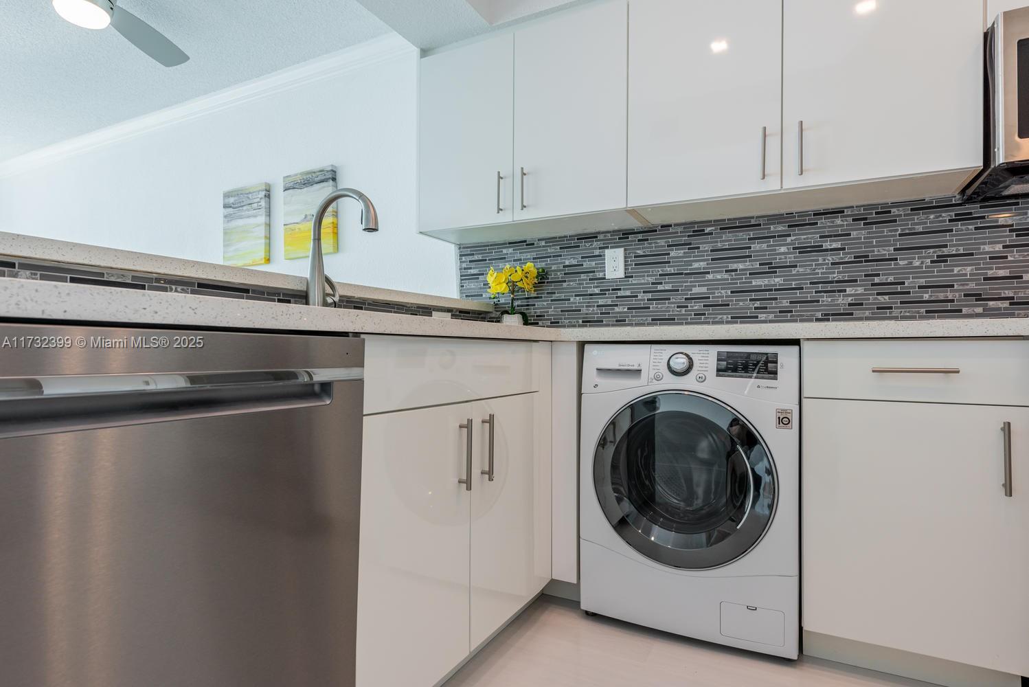 WAVE CONDO - Residential Lease