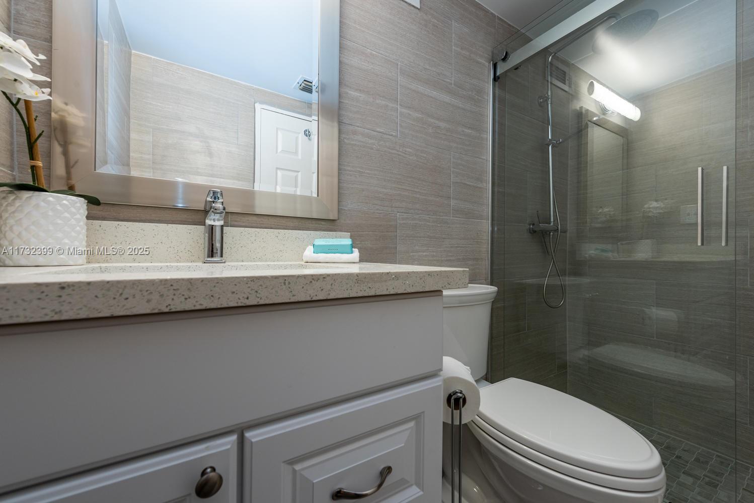 WAVE CONDO - Residential Lease