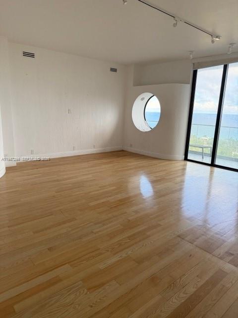 TURNBERRY ISLE CONDO - Residential