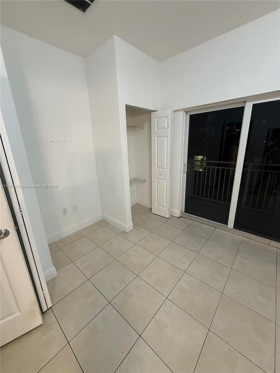 LAWRENCE EST LAND COS SUB - Residential Lease