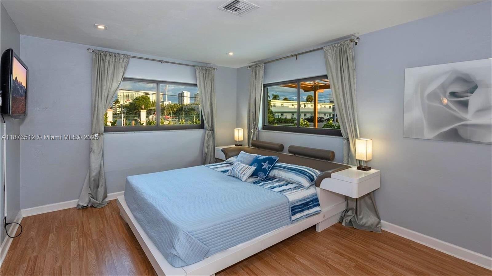 HARBOR VILLAGE SEC - Residential Lease