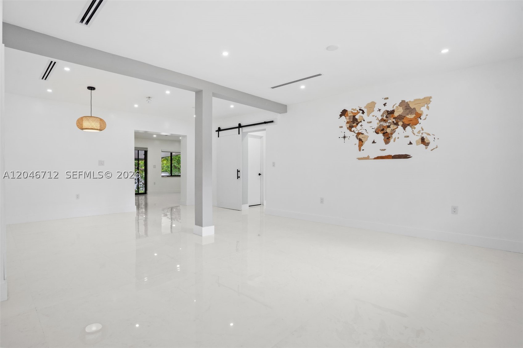 56 Whitethorn Dr 0