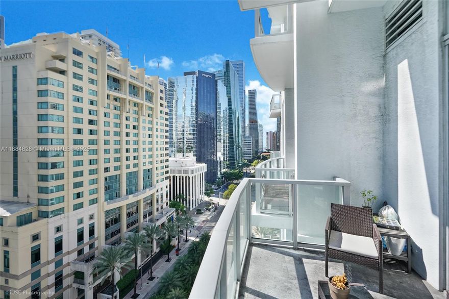 Bright and spacious 1/1 condo in the heart of Brickell. Located on the 12th floor, this unit features soaring ceilings, wood floors, ample closets, in unit washer and dryer, plus a large
balcony with sweeping views of Brickell Avenue. Enjoy luxury amenities at 1060 Brickell including a sunlit pool deck, state-of-the-art fitness center, business lounge, golf simulator,
and social areas. Building offers 24-hour concierge, valet, security, and multiple entry/exit points for easy access. Walk to Brickell’s top restaurants, shops, and nightlife from this
prime location. Includes one assigned parking space
