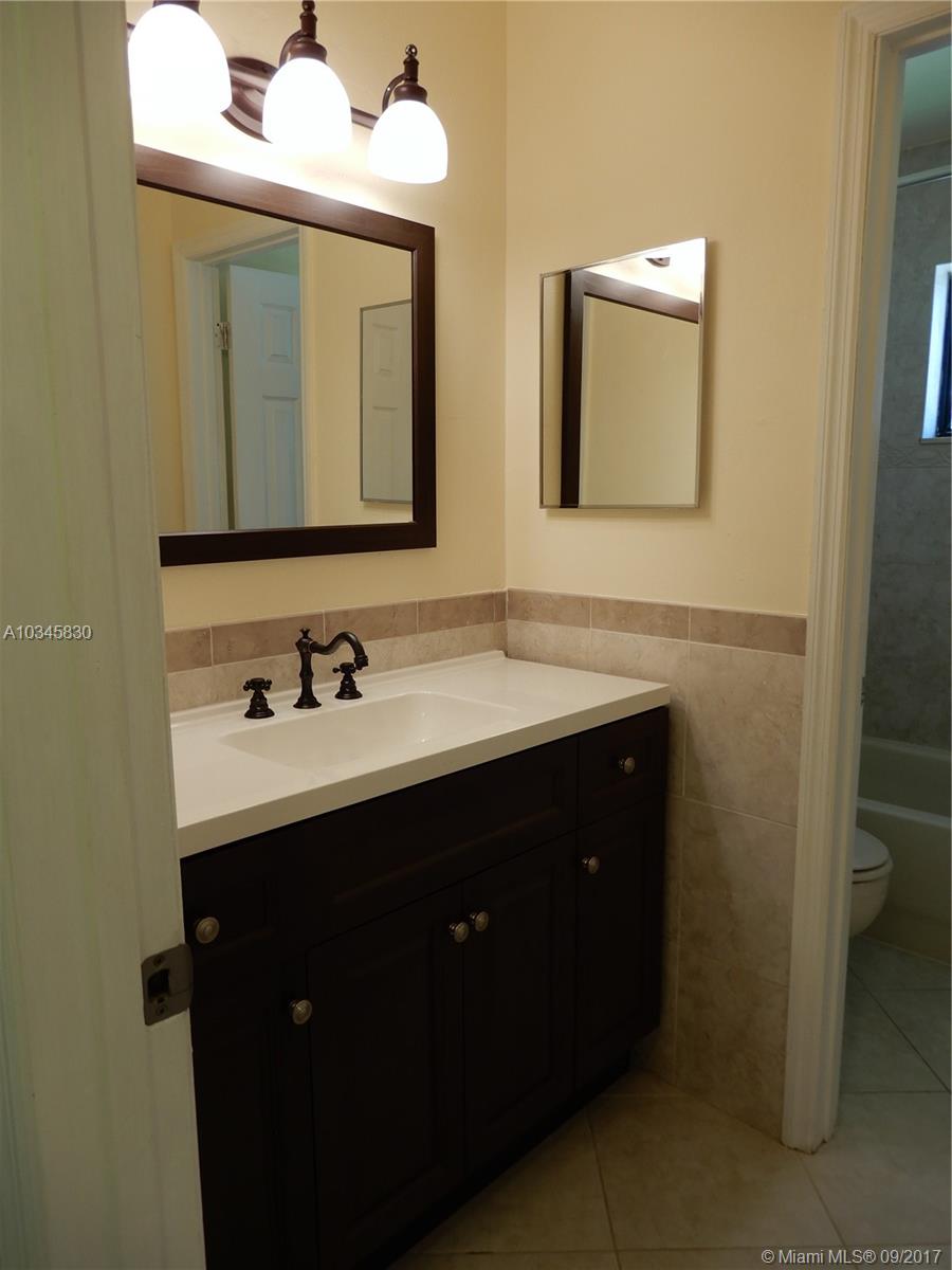 SHORES-CALUSA - Residential Lease