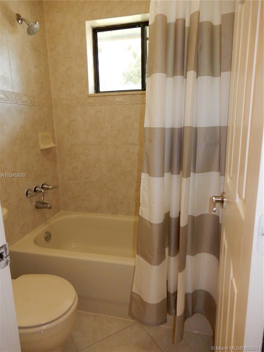 SHORES-CALUSA - Residential Lease