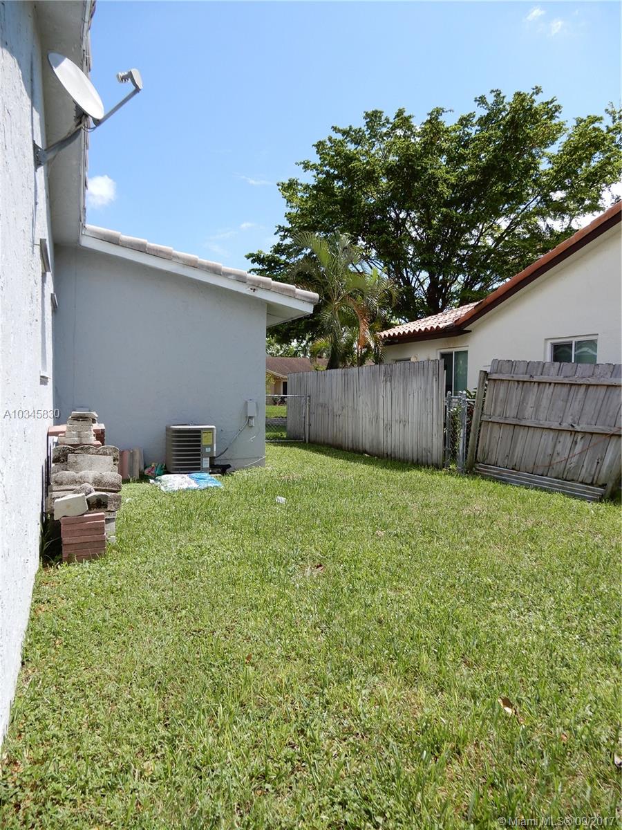 SHORES-CALUSA - Residential Lease