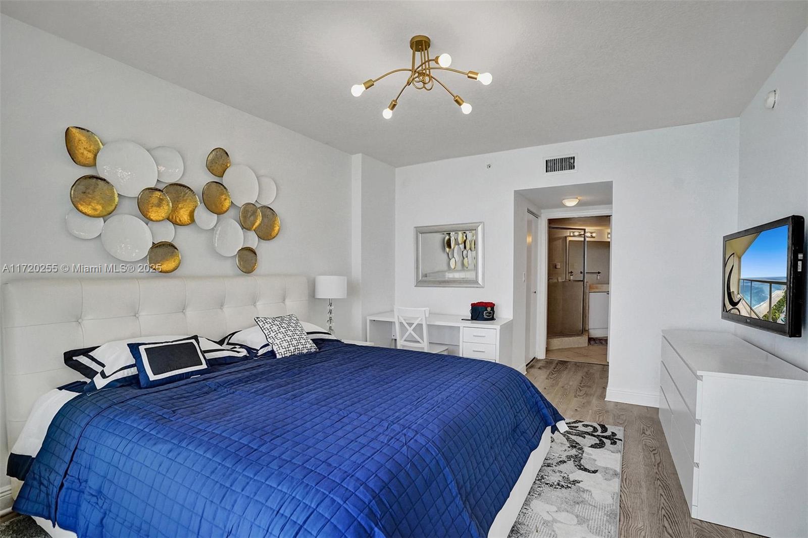 LA PERLA CONDO - Residential